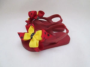 SANDALI DISNEY TOPOLINO BAMBINA FATTI A MANO ROSSO GIALLO FIOCCHI SCARPE USATE TAGLIA 7 - Foto 1 di 3