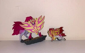 2023 Pokemon Crown Zenith Figure, Shiny Zamazenta & Pin Bundle - Picture 1 of 1