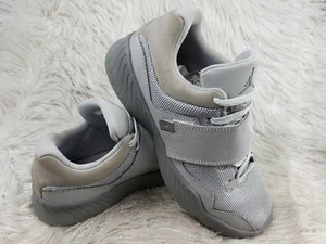 Jordan J23 Wolf Gray Kids Sneakers 854558-013 Youth Size US 6.5Y EUR 39 - Picture 1 of 6