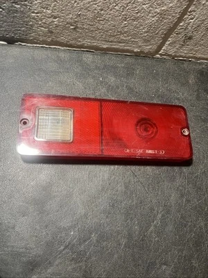 Lente de luz trasera derecha lado pasajero AMC Gremlin 1973-1976 OEM 3658666 - AIRST-3 Foto 1 de 4