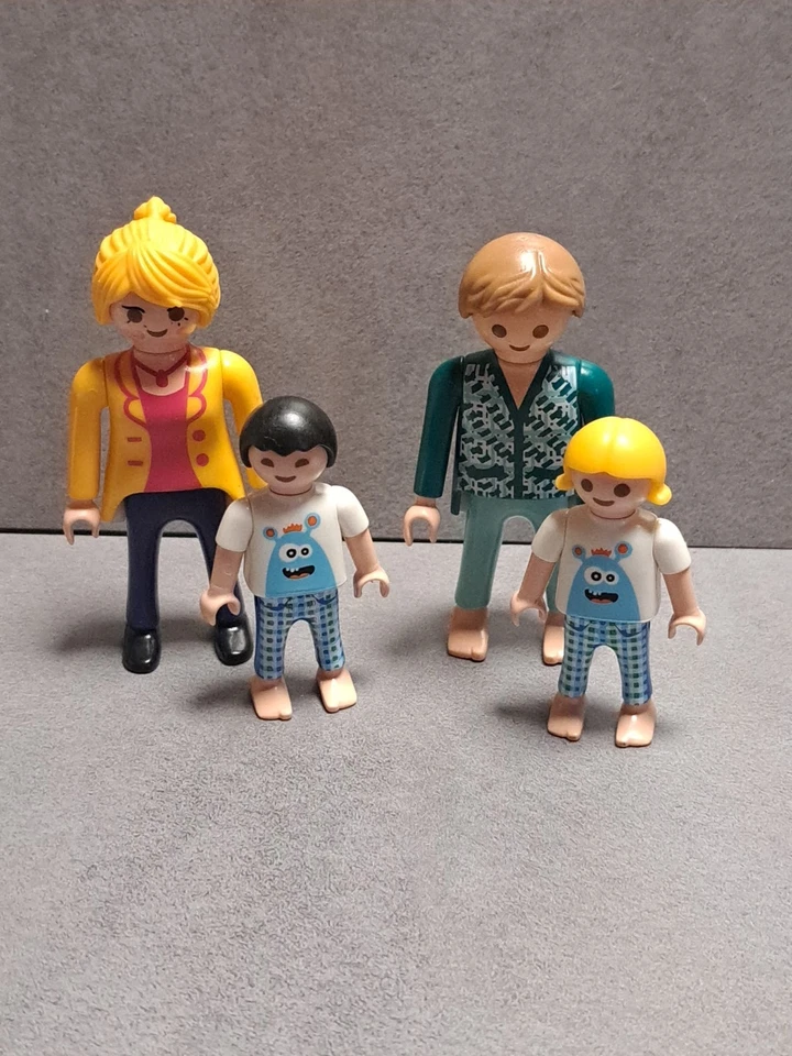 Playmobil Figures | Family Lot 11 - Image 1 of 1