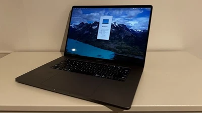 Apple MacBook Pro 16” (2019) i9, 16GB, 1TB SSD, Radeon Pro 5500M, QWERTY US - Bild 1 von 4