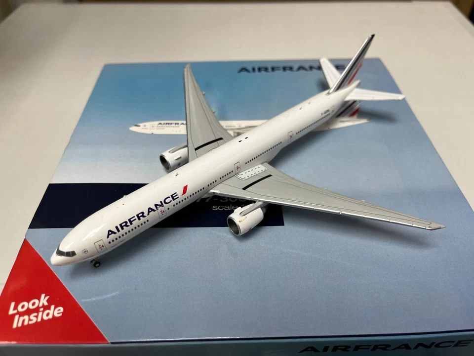 Gemini Jets 400 Air France AF B777-300ER "2009s nuevo color" 1:400 Foto 1 de 1