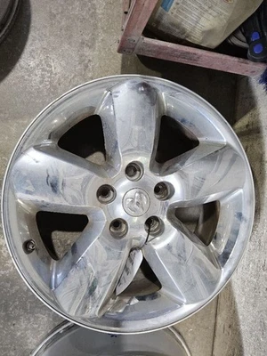 Llanta de carretera Dodge RAM 1500 2013-2024 20x8 revestida cromada opcional WHK o WRK Foto 1 de 4