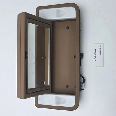 2007-2010 Audi S8 Rear Dome Light 4E4858563 - Image 1 of 4