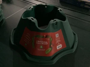 Christmas Tree Stand Large & Sturdy up to 8’ Tree Hard Plastic w/ Mounting Bolts - Picture 1 of 1