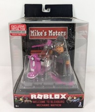 Roblox Welcome To Bloxburg Mechanic Mayhem Figure w/ Exclusive Virtual Item NEW