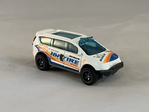 Hot Wheels Chrysler Pacifica 2021 Treasure Hunt White BAJA5s - Picture 1 of 5