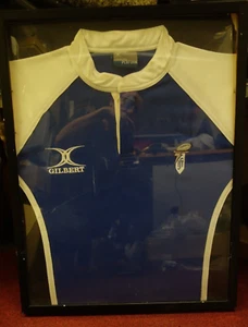 Ancien Maillot Rugby Gilbert encadé plexi abimé 65 X 50 CM sans verre T: XL - Picture 1 of 5