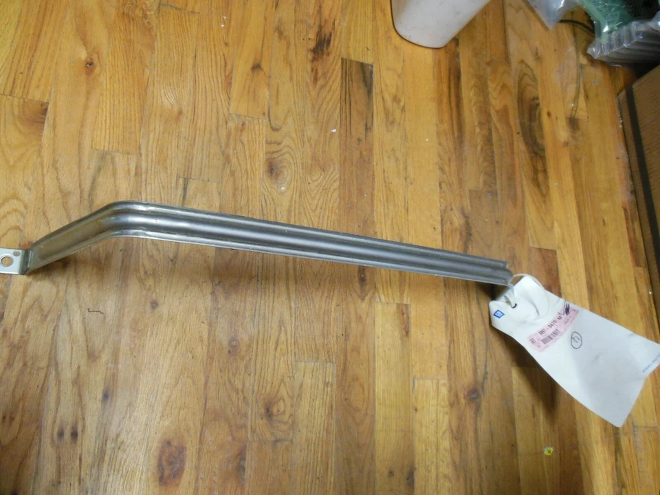 Correa de tanque de combustible OE GM 88973478 para 05-08 Pontiac Vibe 1,8 L Foto 1 de 1