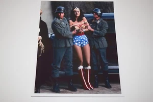 Lynda Carter Wonder Woman pinup 8x10 glossy photo Busty Sexy Cleavage tv 0859 - Picture 1 of 1
