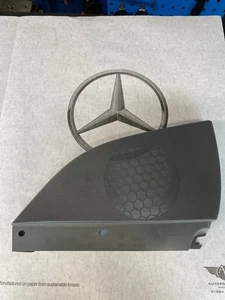 2097270488 Mercedes Benz W209 CLK Lautsprecher Grill 7G50 dunkelgrau  - Bild 1 von 4