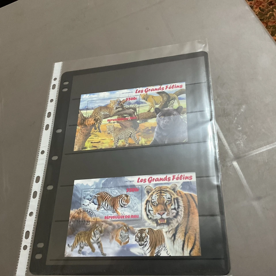 Mini hojas de estampillas Rep Du Mali X 2 circ 2023 Foto 1 de 1