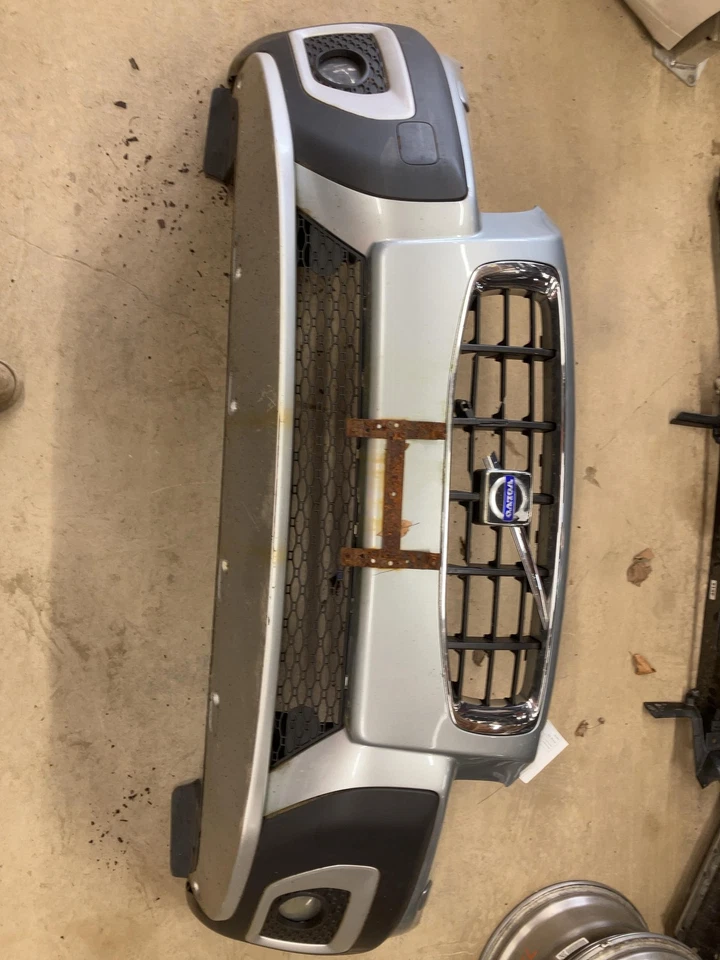 09 VOLVO 70 SERIES Front Bumper Assy. Rebar Sep Sw Xc70 Grill Craeckesilver Foto 1 de 4