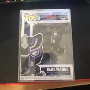 🏷️ Funko Pop! Black Panther #830 (In Protector / Minor Box Mark) - Imagen 1 de 5