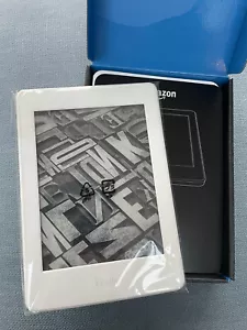 Amazon Kindle Paperwhite 7th Generation 4GB, 6” Display Built-in Light, White - Picture 1 of 11