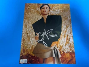 FOTO Beckett BAS Sexy Firmada Automática 8x10 Zendaya Dune Spider Man - Imagen 1 de 3