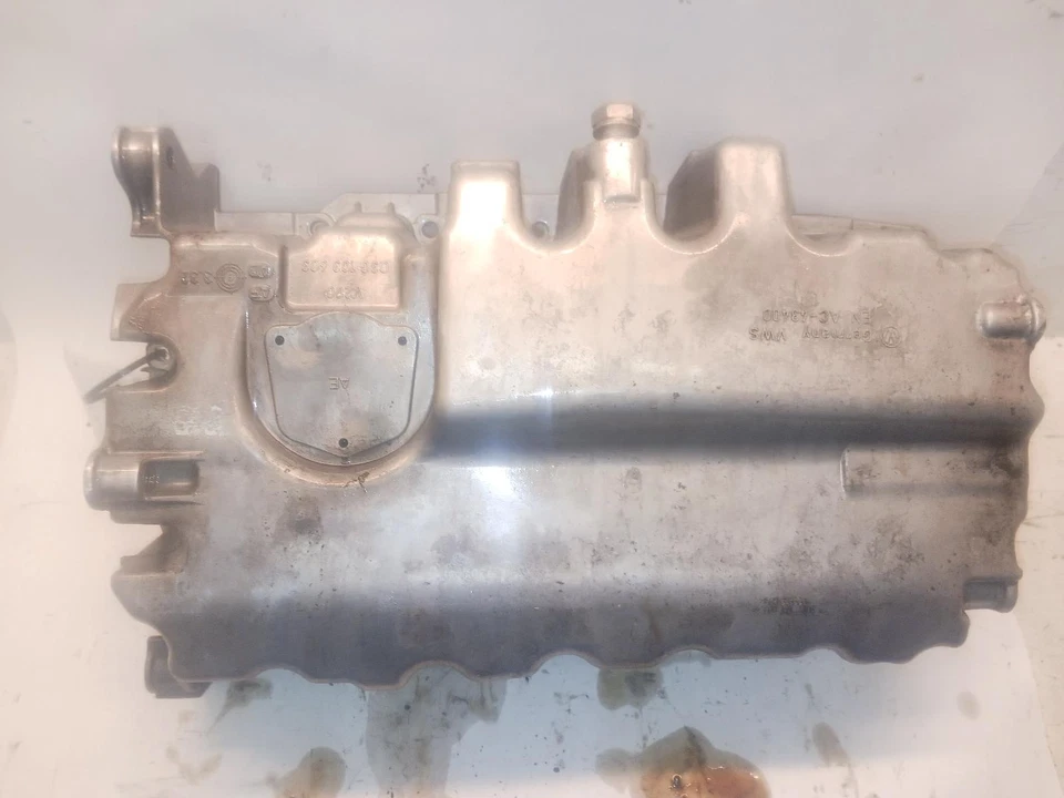 '10-'14 VOLKSWAGEN GOLF cárter de aceite 2,0 L diésel OEM ¡6 meses de garantía! Foto 1 de 4