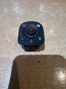 GENUINE VW GOLF MK5 ELECTRIC FOLDING MIRROR SWITCH 1K0959565J 2004-2008 - Picture 1 of 2
