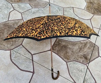 Paraguas Yves Saint Laurent YSL Estampado Guepardo De Colección Madera Auténtica FUNCIONA Foto 1 de 4