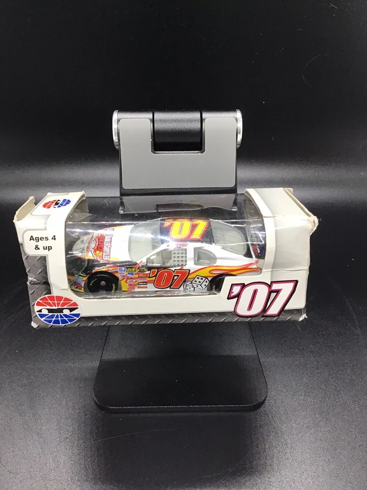 2004 Team Caliber Las Vegas Motor Speedway UAW Daimler CHRYSLER 1 64 Scale