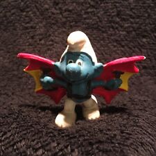 "Hang Glider" Smurf PVC Figure - normal wings (20036) from 1978