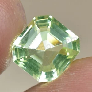 4.40 Ct Natural Green Peridot Emerald Shape VVS Pak Gemstone AGL Certified - Picture 1 of 6