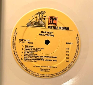 Rare LP Neil Young Harvest Holland 1978 Colored Vinyl NM/NM Side B MONO - Picture 1 of 7