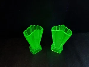 Walther & Sohne Art Deco Uranium Glass Vases. - Picture 1 of 6