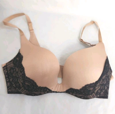 Sutiã Victoria's Secret preto renda bege acolchoado push up - 34D - Underwire - Imagem 1 de 4