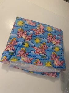 Tela nueva de franela Dragon Tales de 2 yardas - Imagen 1 de 4