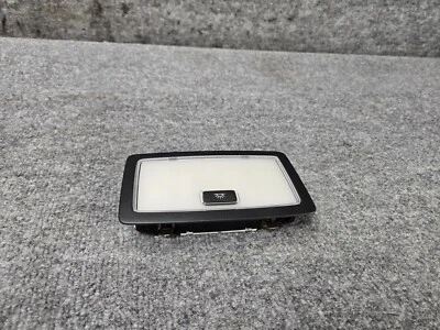 LÂMPADA DE TETO CÚPULA INTERIOR TRASEIRA LEXUS 14-18 IS300 IS350 RC300 RC350 GS350 FABRICANTE DE EQUIPAMENTO ORIGINAL - Imagem 1 de 4