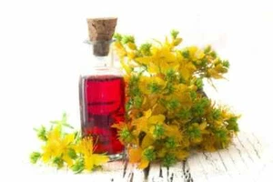 OLIO Oleolito di IPERICO Bio LENITIVO Cicatrizzante 100 ml estratto a freddo - Foto 1 di 1