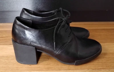 Zapatos de salón Oxford Camper de cuero negros con tacón ancho, talla 36 Foto 1 de 4