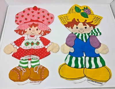LOT of 2 Vintage 1980 Strawberry Shortcake 20" SEWN Fabric Panel Pillow Patterns - Image 1 of 4