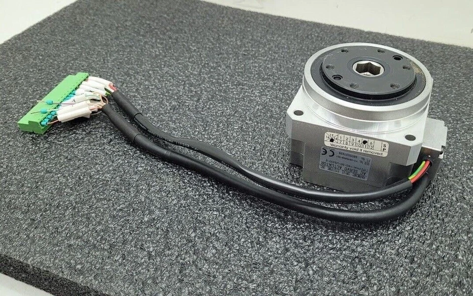 Harmonic Drive Systems AC 24V 伺服执行器 FHA-14C-50-US200-E 工作拉手 — 第 1/4 张图片