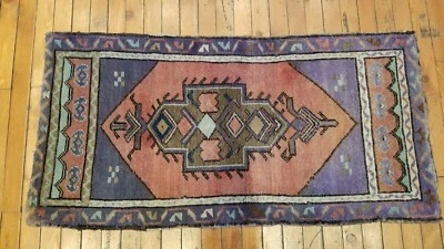Alfombra tribal turca vintage años 1950-1960 1'9" × 3'5"  Foto 1 de 4