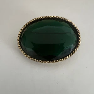 Vintage Goldtone Green Glass Oval Pin Brooch - Picture 1 of 5