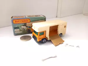 MATCHBOX LESNEY VINTAGE SERIE 75 SUPERFAST NEW 40 HORSEBOX 241043 - Foto 1 di 5