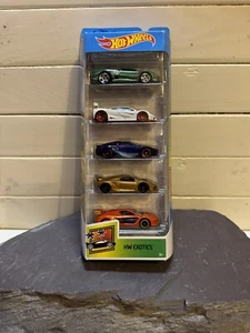 2017 Hot Wheels Exotics 5 Pack MINT.Jaguar, McLaren, Aston, Lamborghini, Renault - Picture 1 of 4