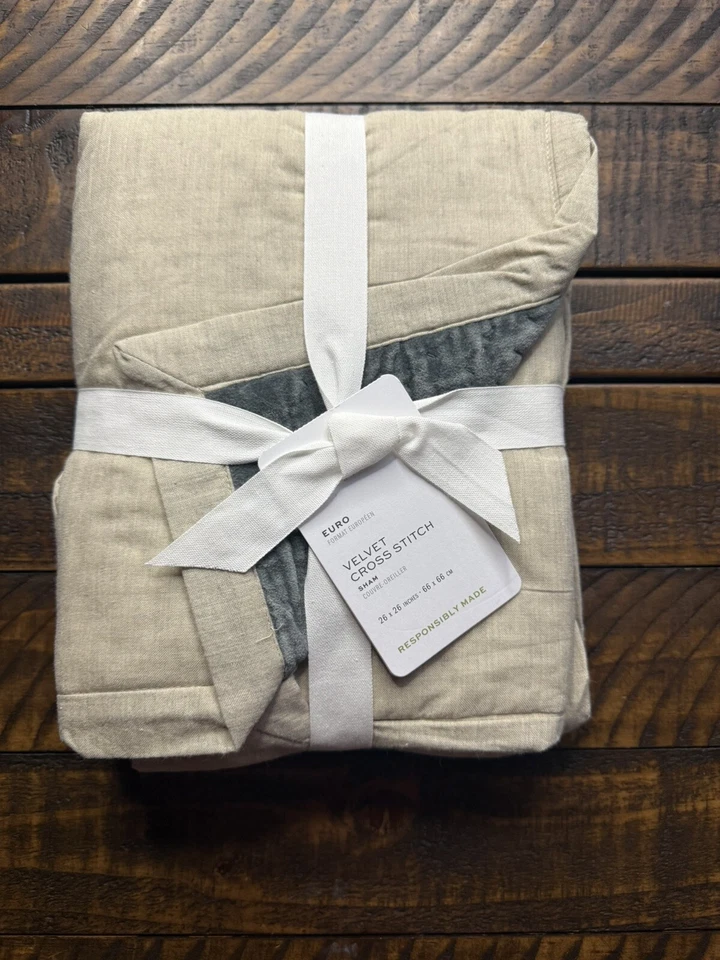 Falsa acolchada de terciopelo punto de cruz Pottery Barn - Euro - Nueva con etiquetas acero azul Foto 1 de 1