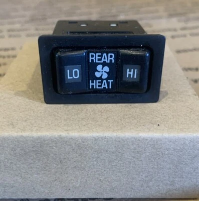 1991 - 1994 Toyota Land Cruiser FJ80 FZJ80 Rear Heat Heater Fan Switch OEM - Image 1 of 4