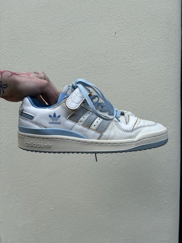 Adidas Forum Low taglia 10 blu e bianche ottime condizioni