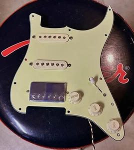 2009 Fender Squier HSS Loaded 3 Ply Pickguard Mint Green USA Spec Electronics! - Picture 1 of 3