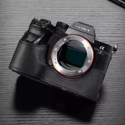 Handmade Genuine Leather Camera Half Case Bag Cover For Sony A7R5 A7M4 A7S3 A1 - Image 1 of 4