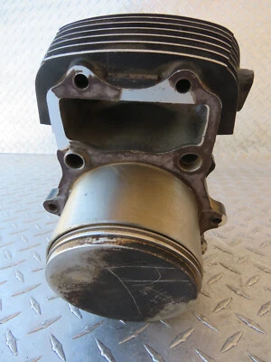 Kawasaki VN1500N1 VN 1500 2001 01 VULCAN CLASSIC FI cilindro delantero jarra y pistón Foto 1 de 4