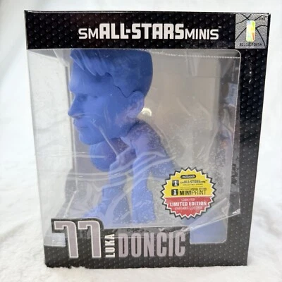 Figura de acción 2022 NBA SmALL-STARS Minis LUKA DONCIC Blue Chase Dallas Mavericks Foto 1 de 4