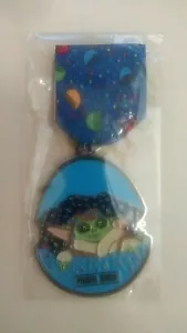 FIESTA 2020 medal, unique "Baby Yoda cascaron" postponement in 76 years! - Picture 1 of 1