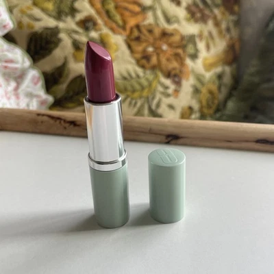 Lápiz labial CLINIQUE WOW VIOLET de colección tubo verde descontinuado 0,14 oz tamaño completo Foto 1 de 4