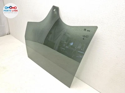 Panel de ventana abierta de vidrio para conductor de puerta trasera izquierda BMW X3 M50 2025-26 OEM G45 Foto 1 de 4